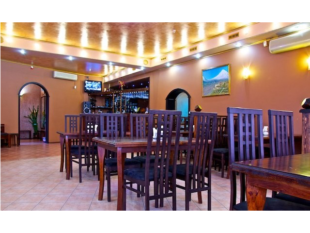 Основной зал