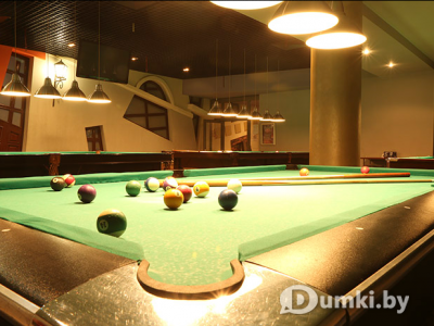 Бильярд в РЦ Материк